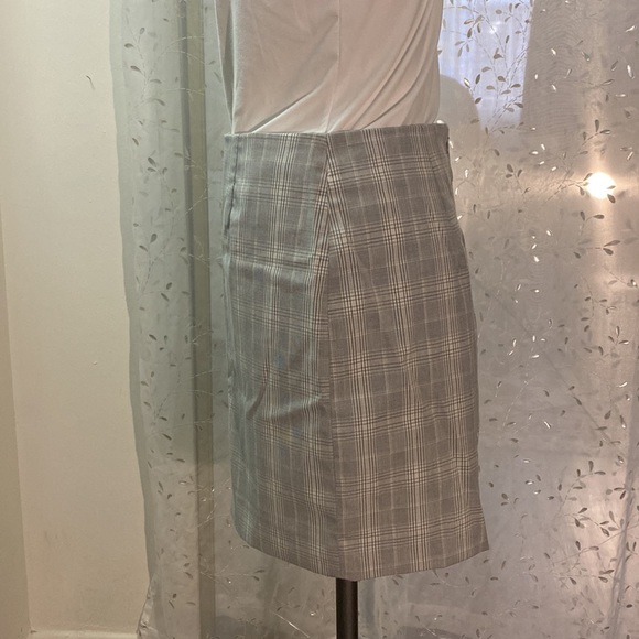 Plaid Skirt - Picture 2 of 6